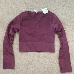 Offline by Aerie, Long Sleeve, Size Medium